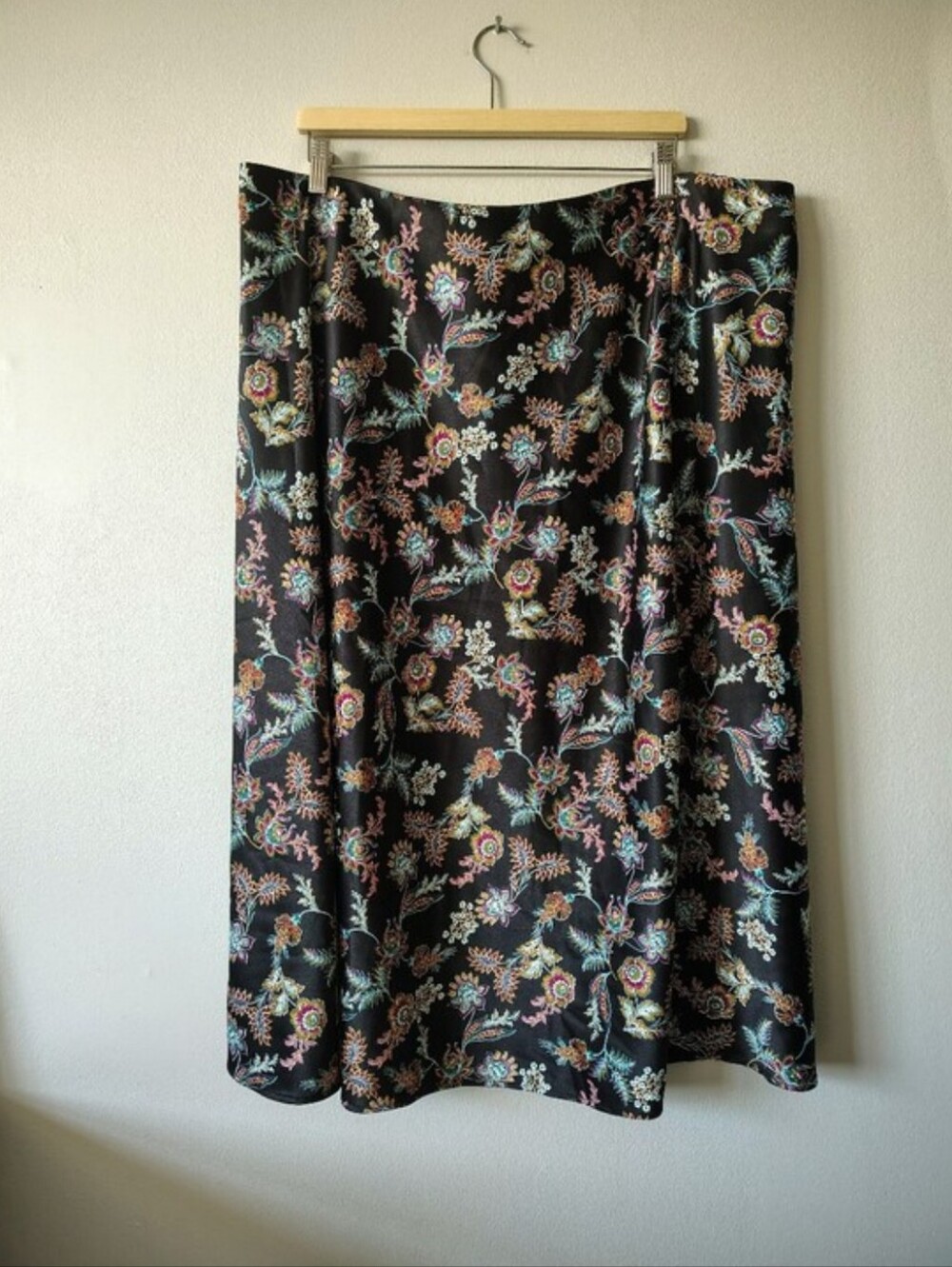 Penn Thick Silky Black and Floral Midi Maxi Skirt